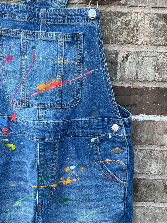Take 50% OFF- No Boundaries Paint-Splattered Denim Overall Shorts - Blue, Size-M - Picture 5 of 10